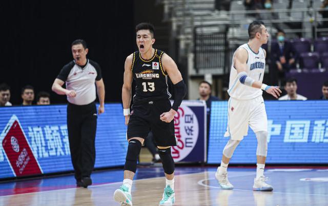  张镇麟隔扣外援辽宁战胜青岛展实力