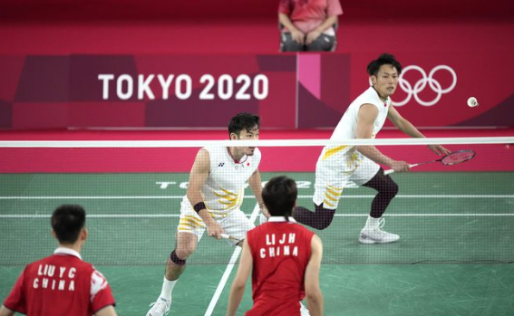  张帅双打搭档换新面孔，默契配合闯入法网八强  