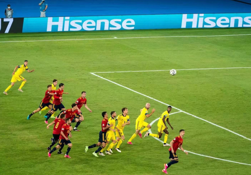  残疾人篮球锦标赛，运动员拼搏精神感人